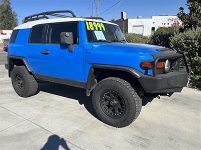 2007 Toyota FJ Cruiser   - Photo 6 - Bakersfield, CA 93305
