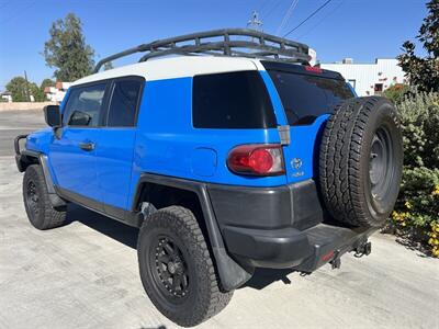 2007 Toyota FJ Cruiser   - Photo 15 - Bakersfield, CA 93305
