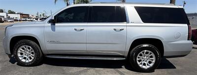 2017 GMC Yukon XL SLT   - Photo 4 - Bakersfield, CA 93305