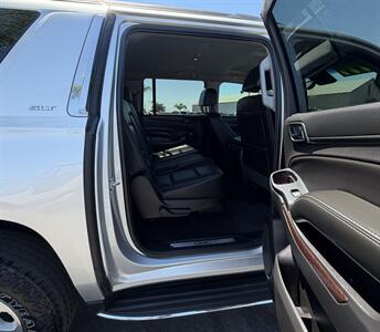 2017 GMC Yukon XL SLT   - Photo 21 - Bakersfield, CA 93305