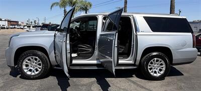 2017 GMC Yukon XL SLT   - Photo 5 - Bakersfield, CA 93305