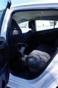 2019 Toyota Prius LE   - Photo 8 - Bakersfield, CA 93305