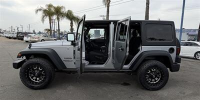 2014 Jeep Wrangler Unlimited Sport   - Photo 5 - Bakersfield, CA 93305