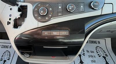2011 Toyota Sienna LE 8-Passenger   - Photo 28 - Bakersfield, CA 93305