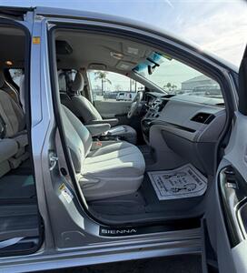 2011 Toyota Sienna LE 8-Passenger   - Photo 17 - Bakersfield, CA 93305