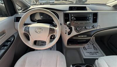 2011 Toyota Sienna LE 8-Passenger   - Photo 23 - Bakersfield, CA 93305