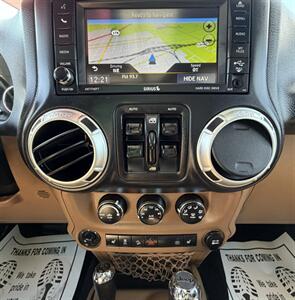 2017 Jeep Wrangler Unlimited Rubicon   - Photo 23 - Bakersfield, CA 93301