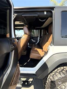 2017 Jeep Wrangler Unlimited Rubicon   - Photo 7 - Bakersfield, CA 93301