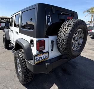 2017 Jeep Wrangler Unlimited Rubicon   - Photo 8 - Bakersfield, CA 93301