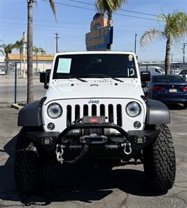 2017 Jeep Wrangler Unlimited Rubicon   - Photo 2 - Bakersfield, CA 93301