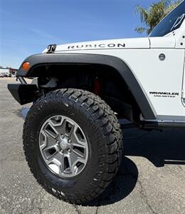 2017 Jeep Wrangler Unlimited Rubicon   - Photo 26 - Bakersfield, CA 93301