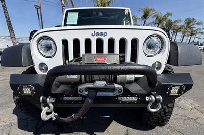 2017 Jeep Wrangler Unlimited Rubicon   - Photo 28 - Bakersfield, CA 93301