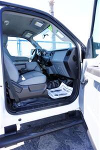 2014 Ford F450 Regular Cab DRW 2WD   - Photo 5 - Bakersfield, CA 93305