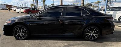 2023 Toyota Camry SE   - Photo 4 - Bakersfield, CA 93301
