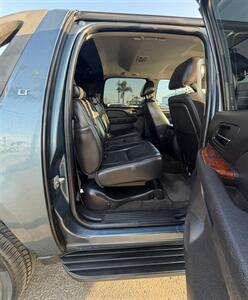 2010 Chevrolet Avalanche LT   - Photo 15 - Bakersfield, CA 93305
