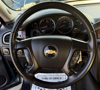 2010 Chevrolet Avalanche LT   - Photo 19 - Bakersfield, CA 93305