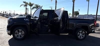 2023 GMC Sierra 1500 SLE - Photo 5 - Bakersfield, CA 93301