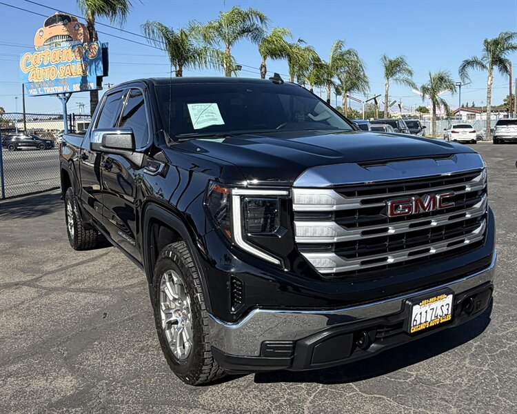 2023 GMC Sierra 1500 SLE  