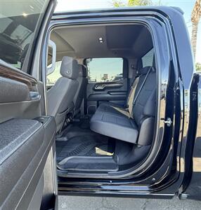 2023 GMC Sierra 1500 SLE - Photo 7 - Bakersfield, CA 93301