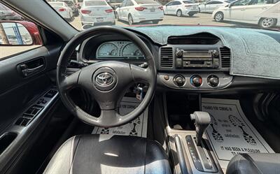 2004 Toyota Camry SE V6 - Photo 22 - Bakersfield, CA 93305