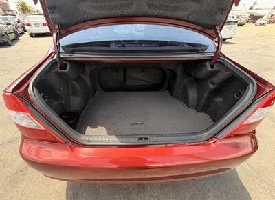 2004 Toyota Camry SE V6 - Photo 13 - Bakersfield, CA 93305