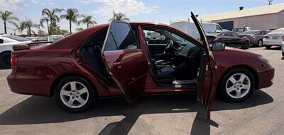 2004 Toyota Camry SE V6 - Photo 17 - Bakersfield, CA 93305
