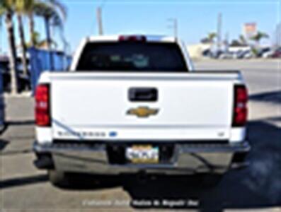 2017 Chevrolet Silverado 1500 Silverado 1500 LT: Crew Cab 2WD   - Photo 3 - Bakersfield, CA 93305