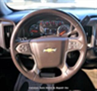 2017 Chevrolet Silverado 1500 Silverado 1500 LT: Crew Cab 2WD   - Photo 7 - Bakersfield, CA 93305