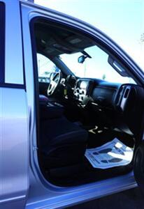 2017 Chevrolet Silverado 1500 LT Crew Cab 2WD   - Photo 5 - Bakersfield, CA 93305
