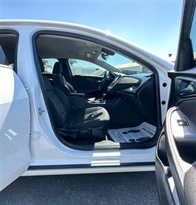 2018 Chevrolet Malibu LS   - Photo 15 - Bakersfield, CA 93301