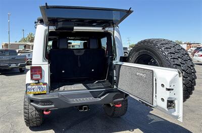 2017 Jeep Wrangler Rubicon - Photo 11 - Bakersfield, CA 93301