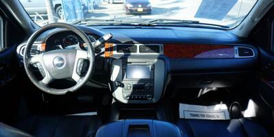 2011 GMC Sierra 2500HD SLT Crew Cab 4WD   - Photo 8 - Bakersfield, CA 93305