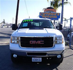 2011 GMC Sierra 2500HD SLT Crew Cab 4WD   - Photo 2 - Bakersfield, CA 93305