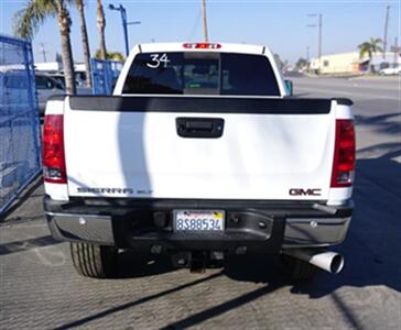 2011 GMC Sierra 2500HD SLT Crew Cab 4WD   - Photo 4 - Bakersfield, CA 93305