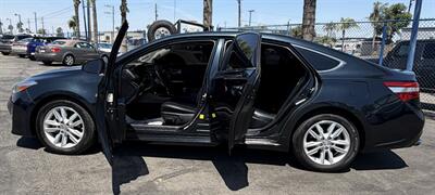 2015 Toyota Avalon XLE - Photo 5 - Bakersfield, CA 93301