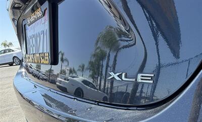 2015 Toyota Avalon XLE - Photo 11 - Bakersfield, CA 93301