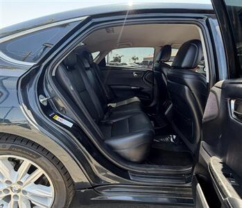 2015 Toyota Avalon XLE - Photo 18 - Bakersfield, CA 93301