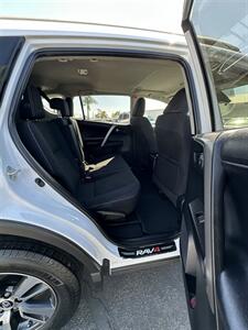 2018 Toyota RAV4 XLE   - Photo 15 - Bakersfield, CA 93301