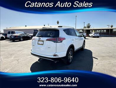 2018 Toyota RAV4 XLE   - Photo 11 - Bakersfield, CA 93301