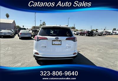2018 Toyota RAV4 XLE   - Photo 7 - Bakersfield, CA 93301