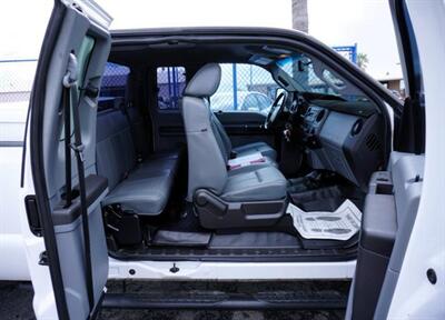 2014 Ford F-250 Super Duty XL SuperCab Long Bed 2WD   - Photo 6 - Bakersfield, CA 93305