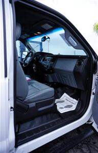 2014 Ford F-250 Super Duty XL SuperCab Long Bed 2WD   - Photo 5 - Bakersfield, CA 93305