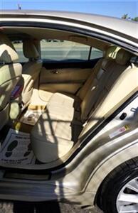 2014 Lexus ES 300h Sedan 2.5L L4 DOHC 16V HYBRID Continuously Variabl   - Photo 7 - Bakersfield, CA 93305