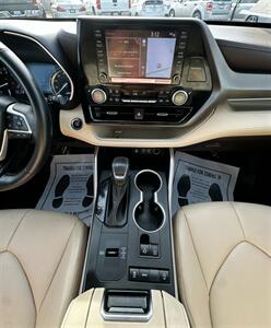 2022 Toyota Highlander XLE   - Photo 24 - Bakersfield, CA 93301