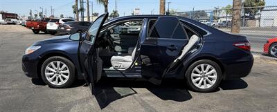 2017 Toyota Camry XSE - Photo 4 - Bakersfield, CA 93305