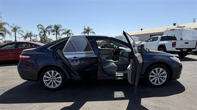 2017 Toyota Camry XSE - Photo 16 - Bakersfield, CA 93305