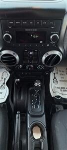 2016 Jeep Wrangler Unlimited Sport - Photo 20 - Bakersfield, CA 93301