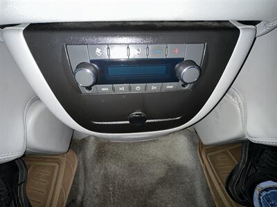 2014 Chevrolet Tahoe LT   - Photo 17 - Bakersfield, CA 93305