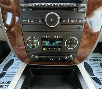 2014 Chevrolet Tahoe LT   - Photo 23 - Bakersfield, CA 93305