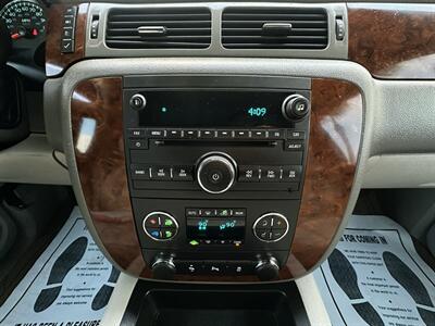 2014 Chevrolet Tahoe LT   - Photo 22 - Bakersfield, CA 93305